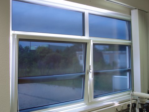 Roller blind Multifilm Classic-Line mounted on the frame 